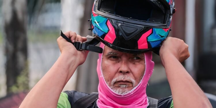 Seis meses após cirurgia, piloto capixaba de 61 anos volta às pistas