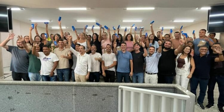 Mutirão entrega 80 óculos de grau gratuitos para moradores em Barra de São Francisco