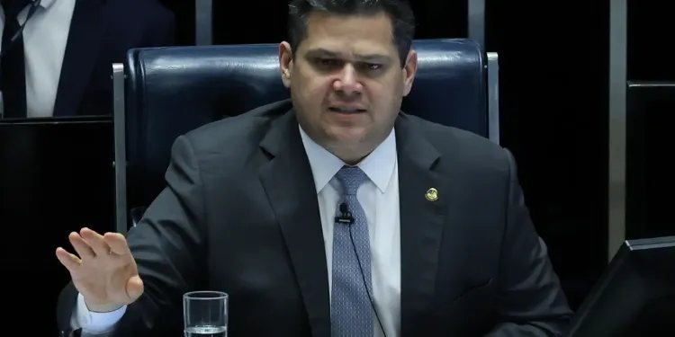 Alcolumbre mantém sessão da CPMI do INSS que quebrou sigilo de Lulinha Alcolumbre mantém sessão da CPMI do INSS que quebrou sigilo de Lulinha