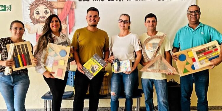 Barra de São Francisco inicia entrega de kits escolares e equipamentos para rede municipal de ensino