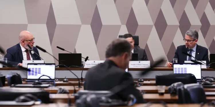 CPI do Crime Organizado convoca Ibaneis, Cláudio Castro e Campos Neto