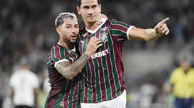 Fluminense vai à final em jogo de três pênaltis e dois perdidos, contra o Vasco