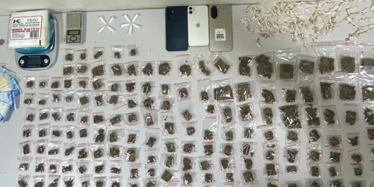 Jovem é preso e adolescentes são apreendidos com drogas em São Mateus