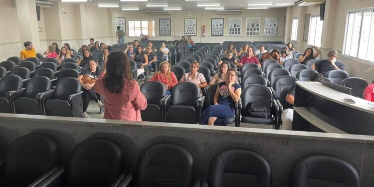 Prefeitura de Barra de São Francisco treina servidores para uso de prontuário eletrônico na rede de saúde Prefeitura de Barra de São Francisco treina servidores para uso de prontuário eletrônico na rede de saúde