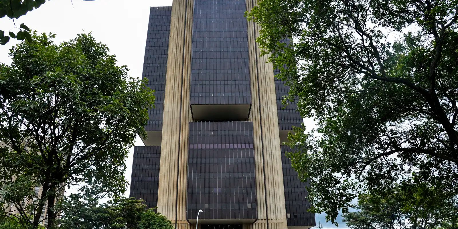 Banco Central reduz juros básicos para 14,5% ao ano