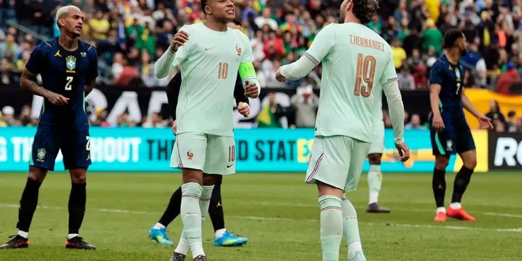 França assume liderança do ranking da Fifa; Brasil cai para 6ª posição