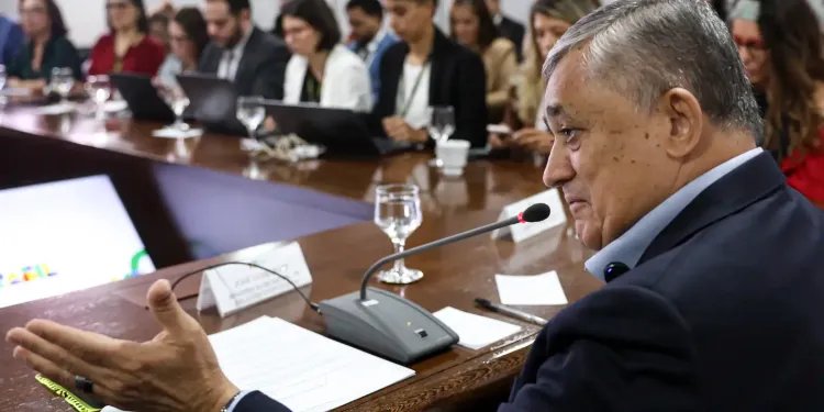 Governo rejeita desoneração para compensar redução de jornada