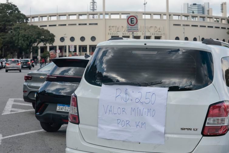Paulo Pinto/Agência Brasil São Paulo (SP), 14/04/2026 - Motoristas de aplicativos e motoboys de delivery fazem manifestação contra o PL 152. Foto: Paulo Pinto/Agência Brasil