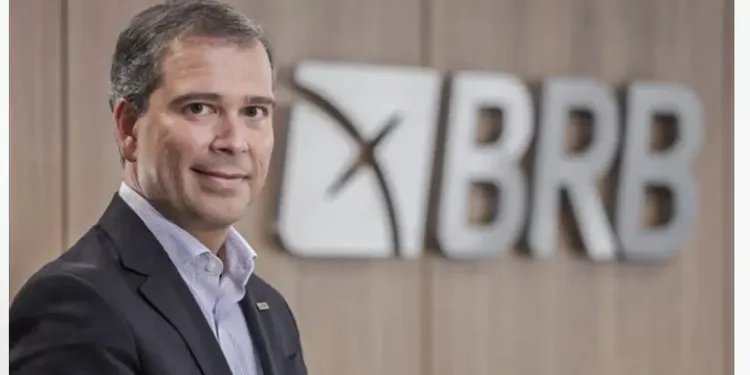 PF prende ex-presidente do BRB citado no caso do Banco Master PF prende ex-presidente do BRB citado no caso do Banco Master