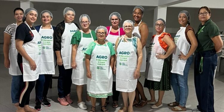 Prefeitura de Barra de São Francisco promove curso gratuito de produção de biscoitos