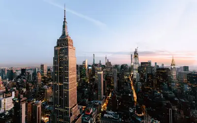 Vista aérea de arranha-céus em Nova York - Foto: Freepik Vista aérea de arranha-céus em Nova York - Foto: Freepik