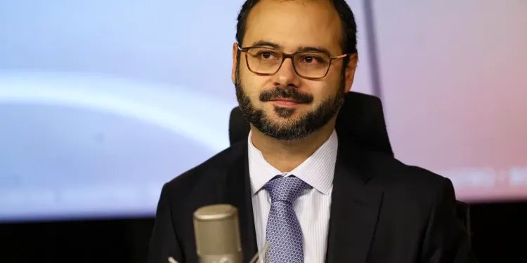 Governo avalia aumento de contratação pelo MEI com o fim da 6×1 Governo avalia aumento de contratação pelo MEI com o fim da 6×1