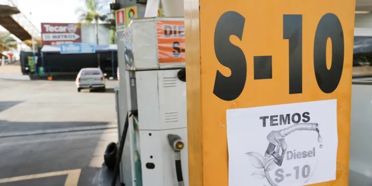 Importações de diesel da Rússia e EUA aumentam com fechamento de Ormuz
