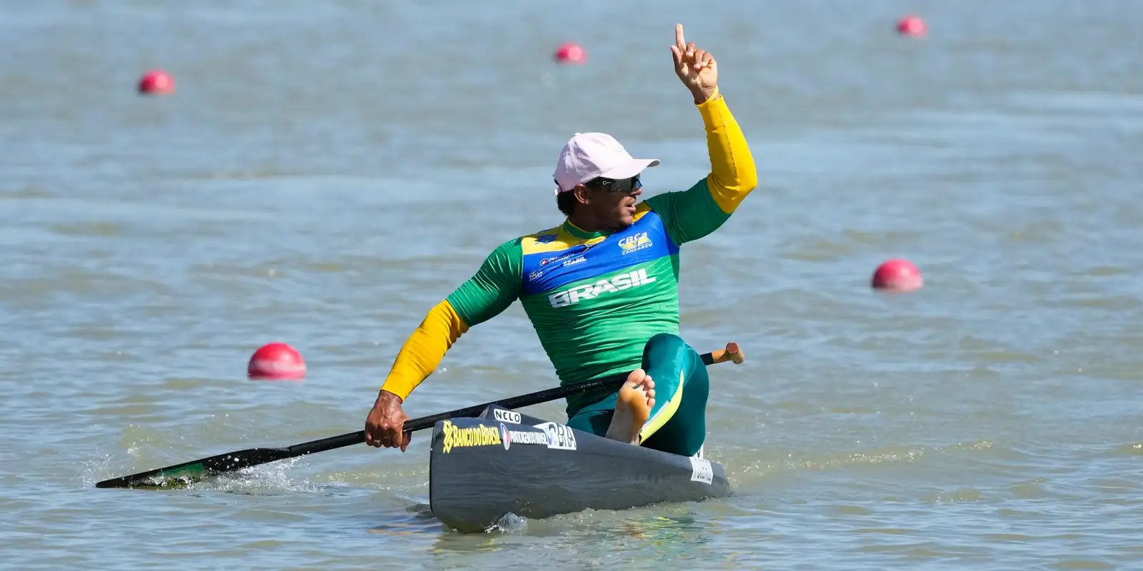 Isaquias Queiroz é prata na Copa do Mundo de Canoagem na Hungria Isaquias Queiroz é prata na Copa do Mundo de Canoagem na Hungria