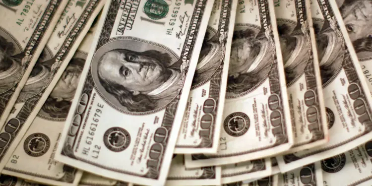 Dólar sobe para R$ 5,18 e atinge maior valor desde fim de março Dólar sobe para R$ 5,18 e atinge maior valor desde fim de março