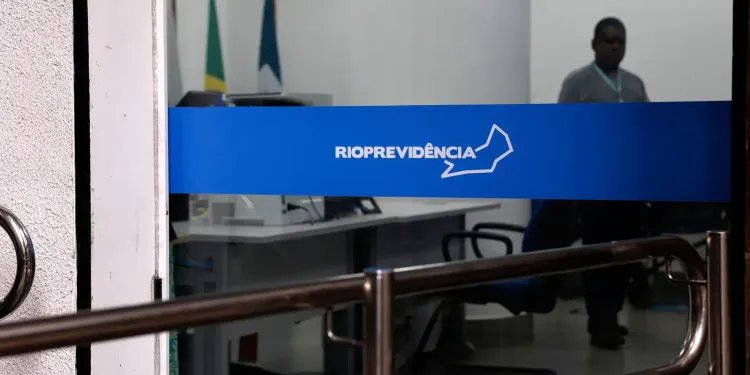 Rioprevidência anuncia reversão de recursos de custeio para benefícios Rioprevidência anuncia reversão de recursos de custeio para benefícios