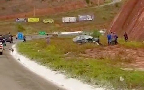 Ex-prefeito de Nova Venécia fica ferido após acidente na BR-259, em Colatina Ex-prefeito de Nova Venécia fica ferido após acidente na BR-259, em Colatina