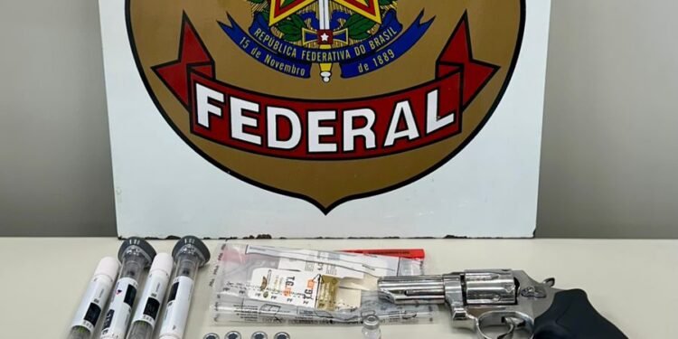 PF investiga contrabando de emagrecedores no Norte do ES e Sul da BA PF investiga contrabando de emagrecedores no Norte do ES e Sul da BA