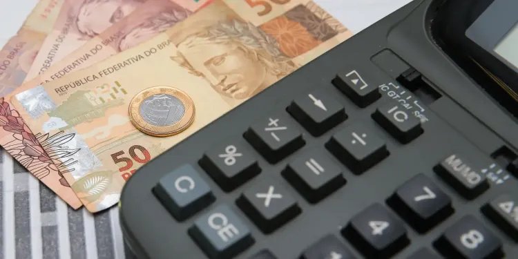 Governo prevê arrecadar R$ 636 bilhões com nova CBS em 2027 Governo prevê arrecadar R$ 636 bilhões com nova CBS em 2027