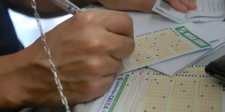 Mega-Sena acumula para R$ 76 milhões; confira os números sorteados Mega-Sena acumula para R$ 76 milhões; confira os números sorteados