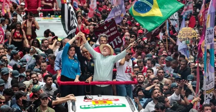 LULA FAZ HISTÓRIA E CONQUISTA 4º MANDATO DE PRESIDENTE LULA FAZ HISTÓRIA E CONQUISTA 4º MANDATO DE PRESIDENTE